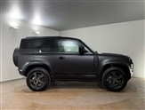 Land Rover Defender Image 5