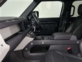 Land Rover Defender Image 3