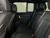 Land Rover Defender Image 4