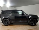 Land Rover Defender Image 5