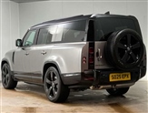 Land Rover Defender Image 2