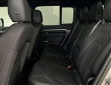 Land Rover Defender Image 4