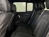 Land Rover Defender Image 4