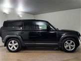 Land Rover Defender Image 5