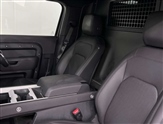 Land Rover Defender Image 4