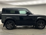 Land Rover Defender Image 5