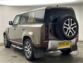 Land Rover Defender Image 2
