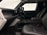 Land Rover Defender Image 3
