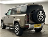 Land Rover Defender Image 2