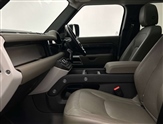 Land Rover Defender Image 3