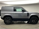 Land Rover Defender Image 5