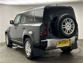 Land Rover Defender Image 2