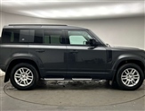 Land Rover Defender Image 5