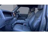 Land Rover Defender Image 3