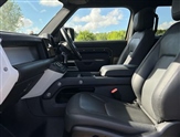 Land Rover Defender Image 3