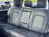 Land Rover Defender Image 4