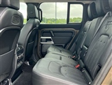 Land Rover Defender Image 4