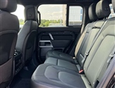 Land Rover Defender Image 5