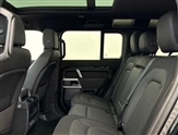 Land Rover Defender Image 4