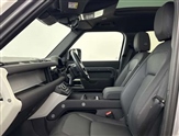 Land Rover Defender Image 3