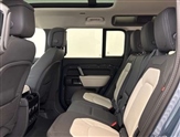 Land Rover Defender Image 4