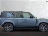 Land Rover Defender Image 5