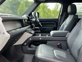 Land Rover Defender Image 3