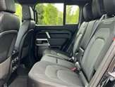 Land Rover Defender Image 4