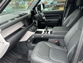 Land Rover Defender Image 3