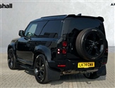 Land Rover Defender Image 2