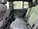 Land Rover Defender Image 4