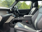Land Rover Defender Image 3