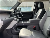 Land Rover Defender Image 3