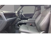 Land Rover Defender Image 3