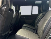 Land Rover Defender Image 4