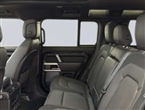 Land Rover Defender Image 4