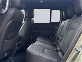 Land Rover Defender Image 4