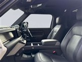 Land Rover Defender Image 3