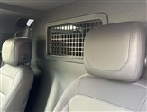 Land Rover Defender Image 4