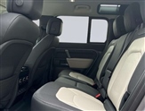 Land Rover Defender Image 4