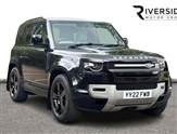 Land Rover Defender Image 1