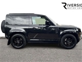 Land Rover Defender Image 4