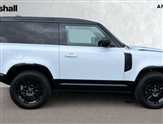 Land Rover Defender Image 5