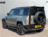 Land Rover Defender Image 2