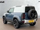 Land Rover Defender Image 2