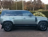Land Rover Defender Image 5