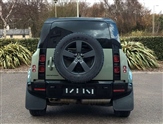 Land Rover Defender Image 6