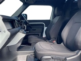 Land Rover Defender Image 3