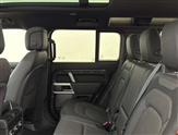 Land Rover Defender Image 4