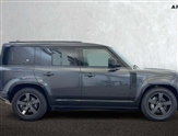 Land Rover Defender Image 5